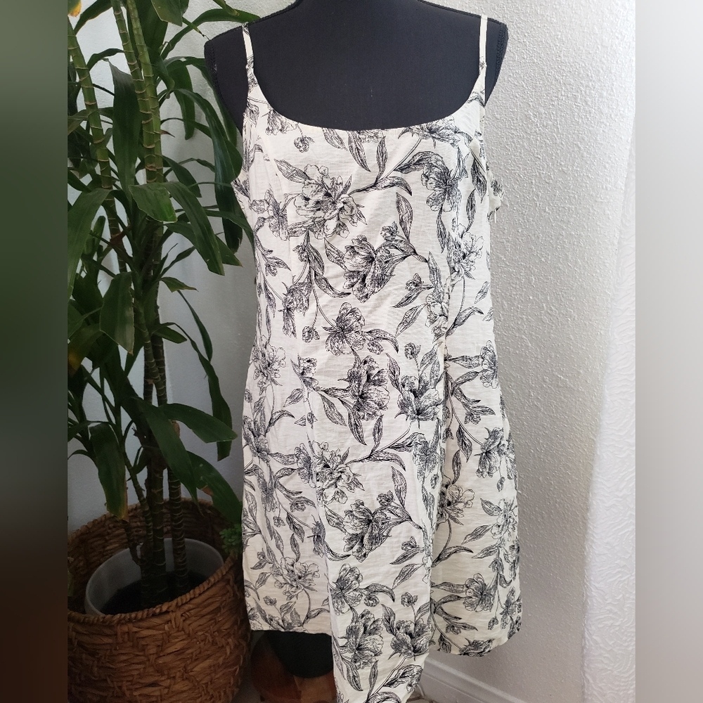 A New Day Black and Off White Floral Dress Size 12